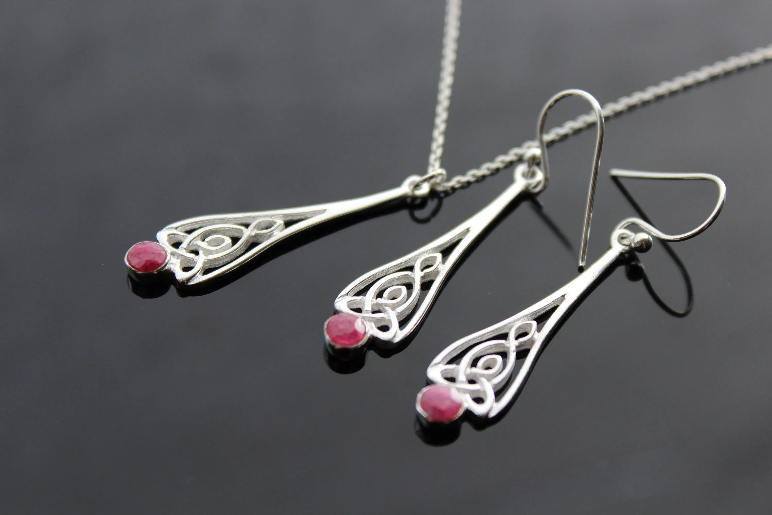 925 sterling silver Armenian ornament jewelry with natural garnet