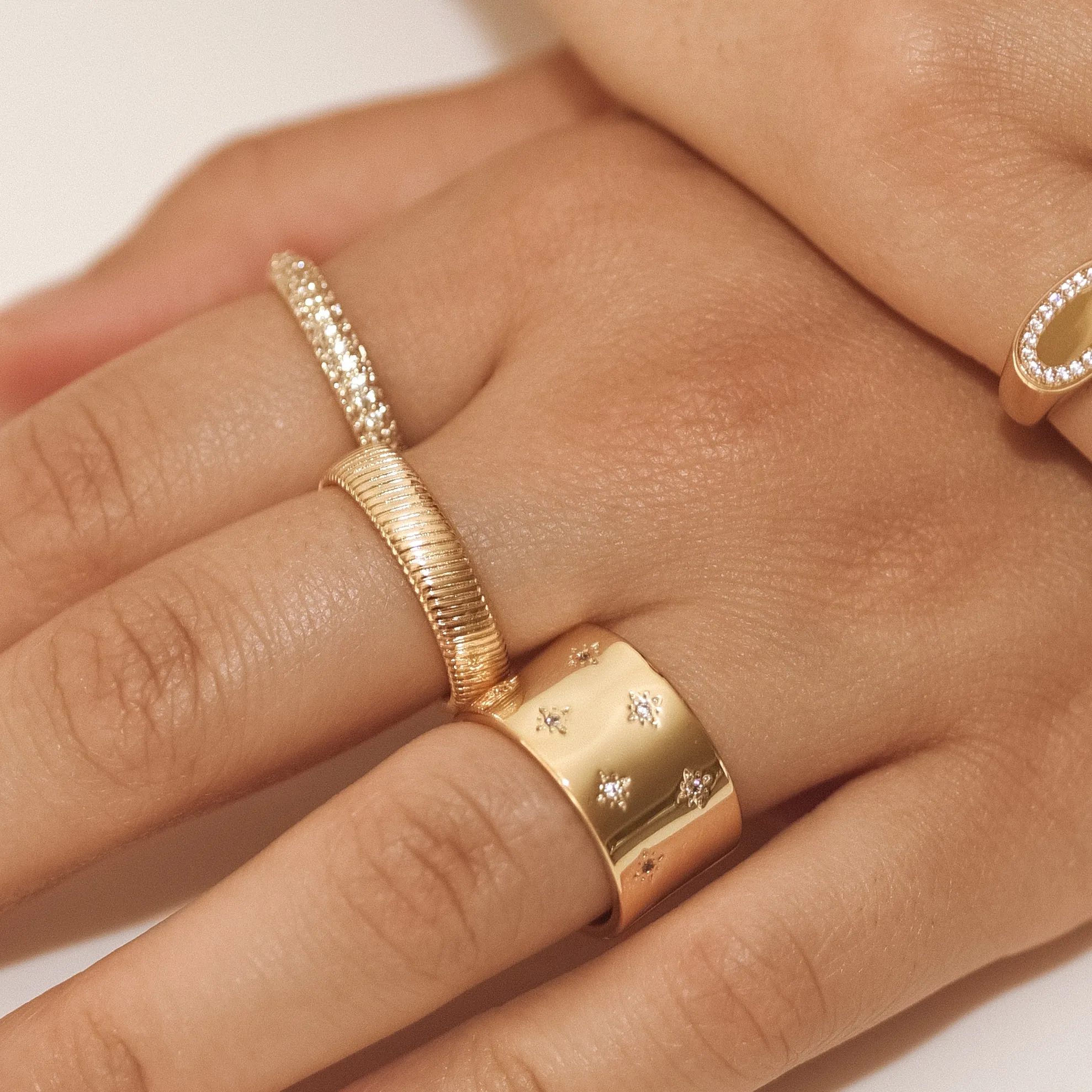 Astrid Ring