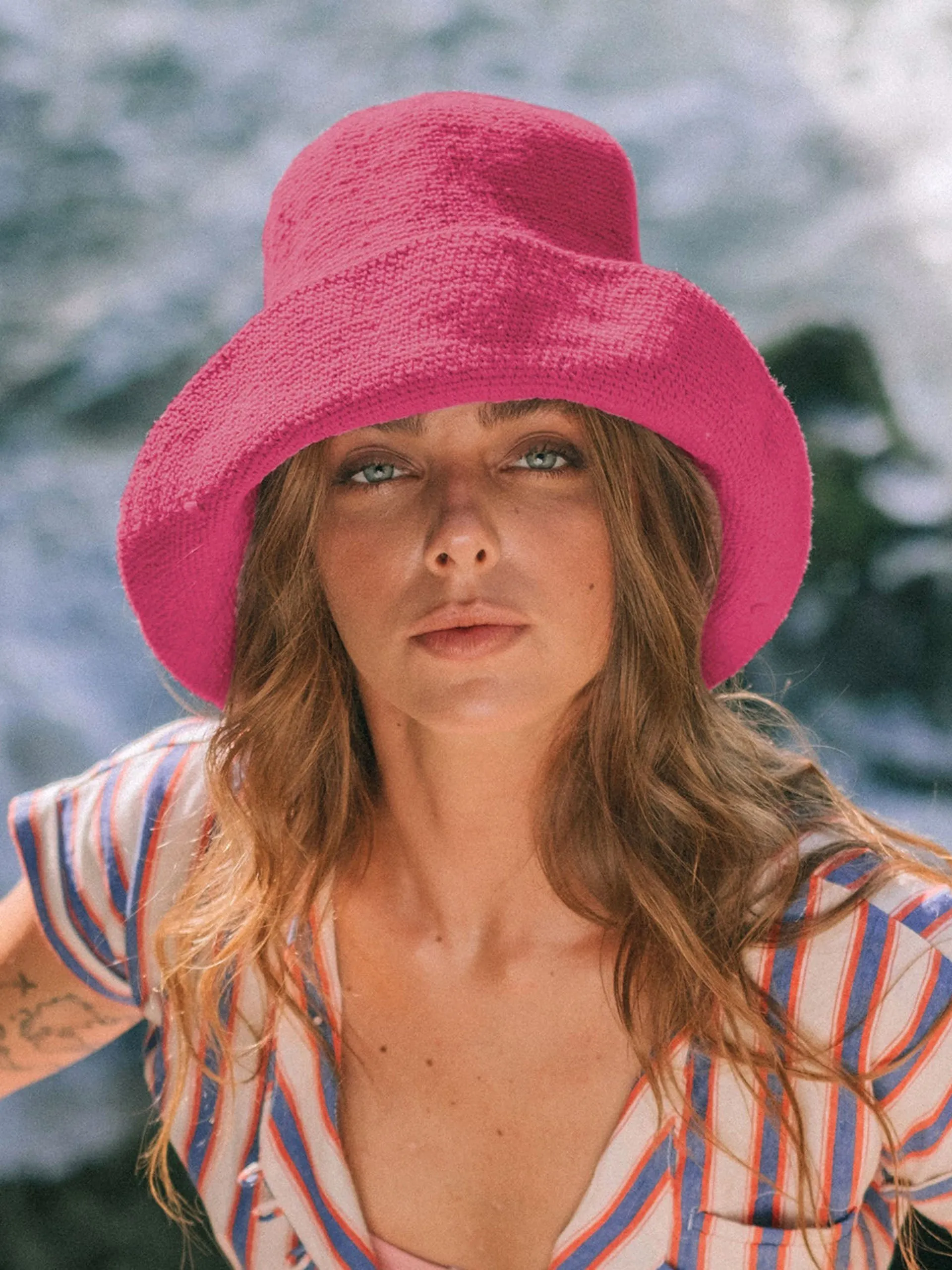 Bloom crochet hat in hot pink