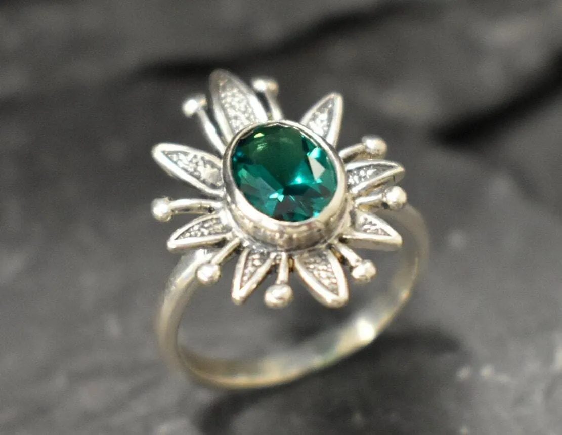 Emerald Flower Ring - Green Bezel Ring - Emerald Boho Ring