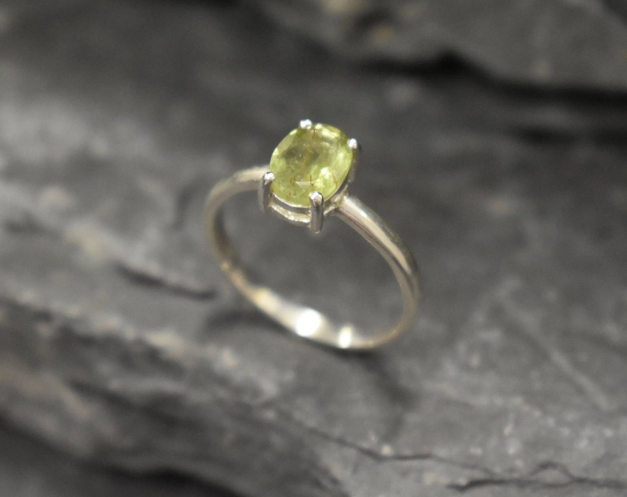 Green Tourmaline Ring - Green Promise Ring - Vintage Oval Ring